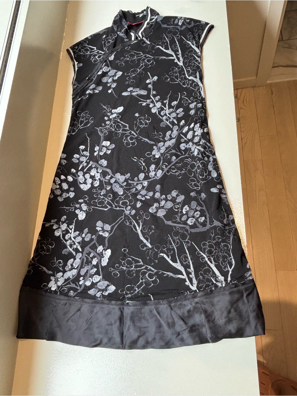 Vivienne Tam Floral Sheath Dress with Contrast Trim